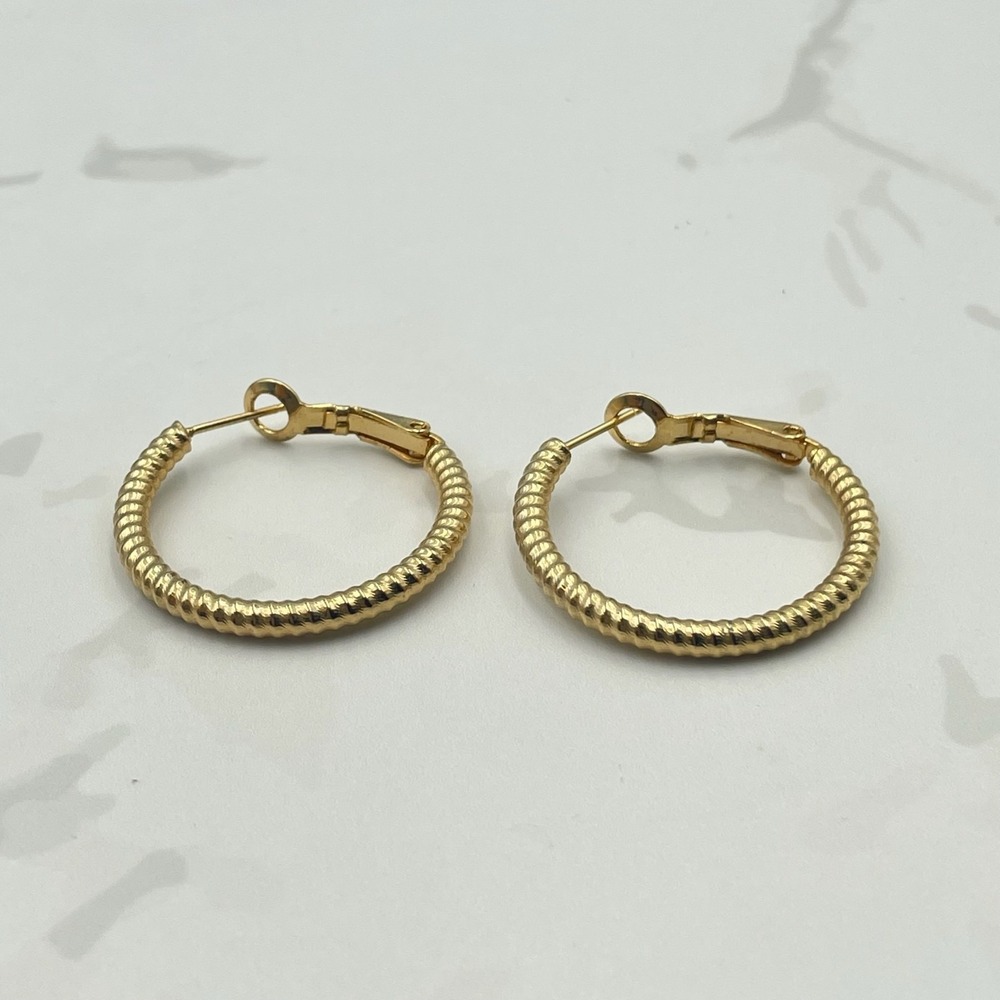 Vintage Gold Tone Rope Textured Hoop Earrings Small Leverback Modern Classic - Picture 7 of 13